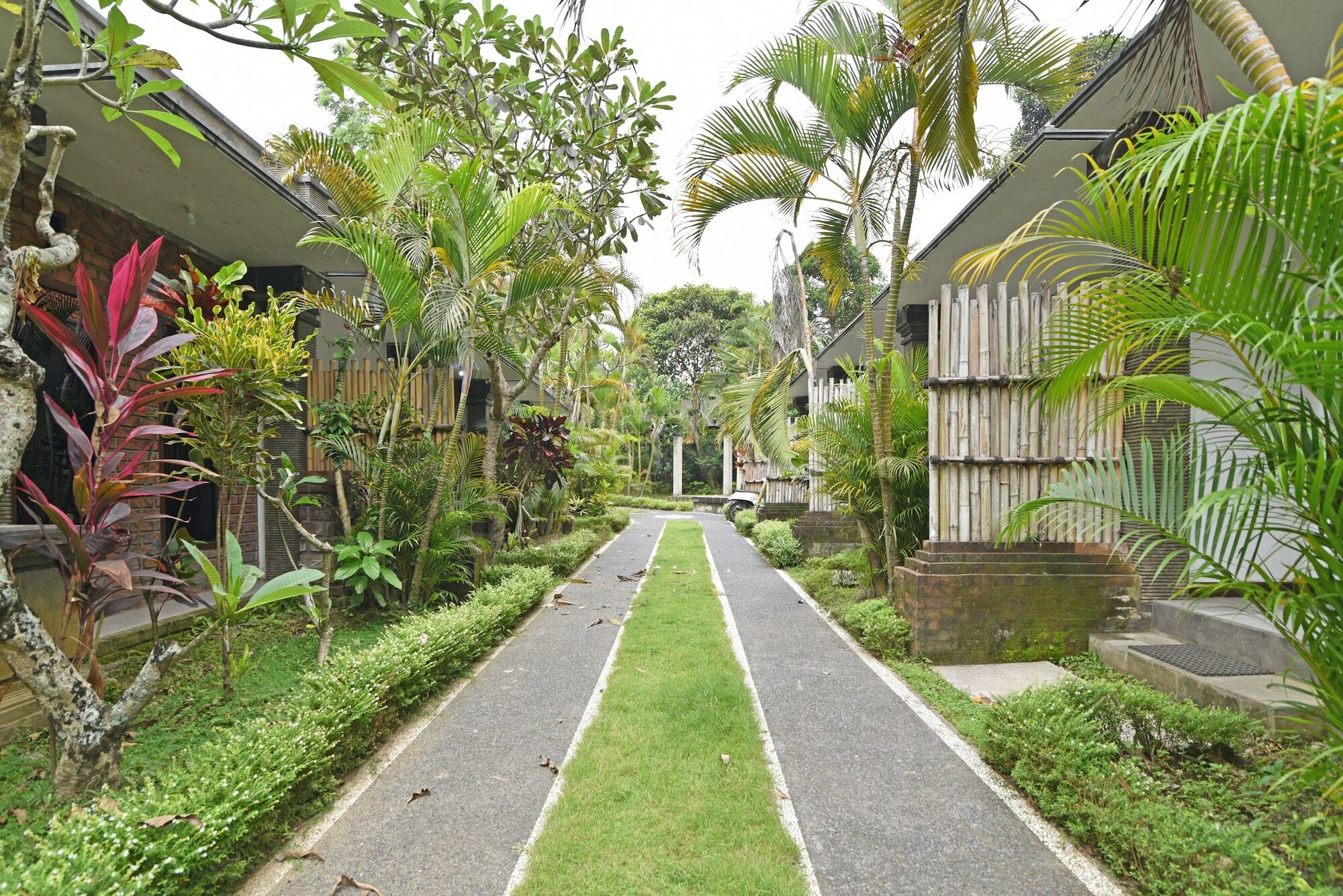 Reddoorz @ Sayan Ubud エクステリア 写真